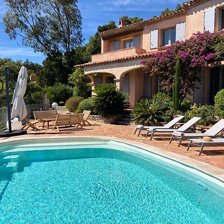 Les Santons Vue Panoramique Golfe De Saint Tropez 4 Etoiles