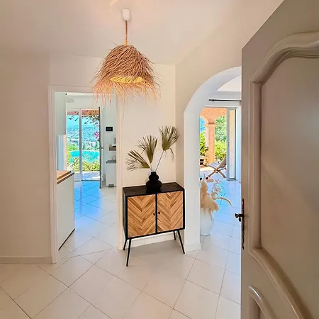 Les Santons Vue Panoramique Golfe De Saint Tropez 4 Etoiles Villa *